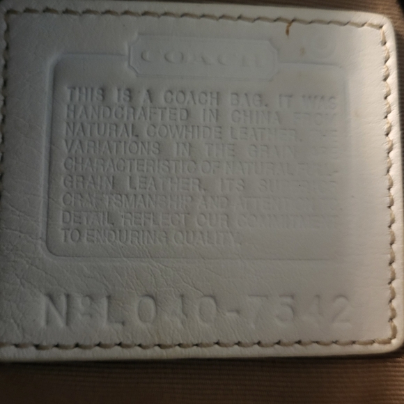 Coach Vintage 2004 Y2K Soho Flap Buckle White Leather Shoulder Mini Bag Purse - Picture 10 of 17